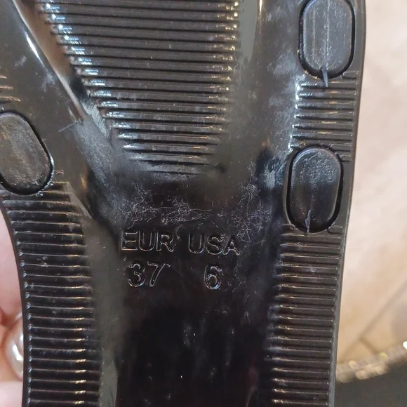 Stunning Wild Diva Lounge Studded Rhinestone Slides - Picture 9 of 10